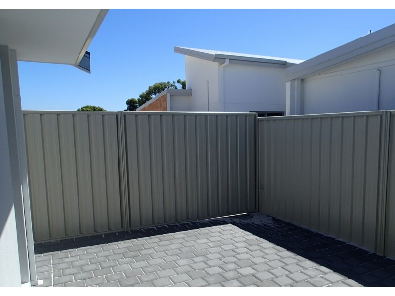 63 Yangtze Avenue, Southern River WA 6110