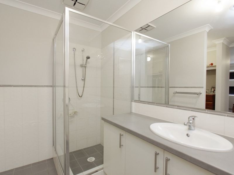 20 Pleasant Avenue, Piara Waters WA 6112