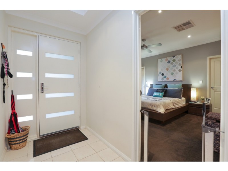 4 Tipperary Bend, Canning Vale WA 6155