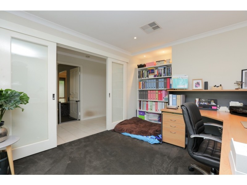 4 Tipperary Bend, Canning Vale WA 6155