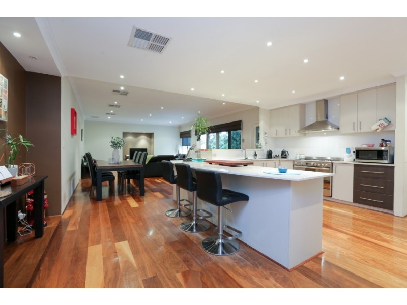 4 Tipperary Bend, Canning Vale WA 6155