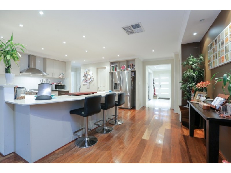 4 Tipperary Bend, Canning Vale WA 6155