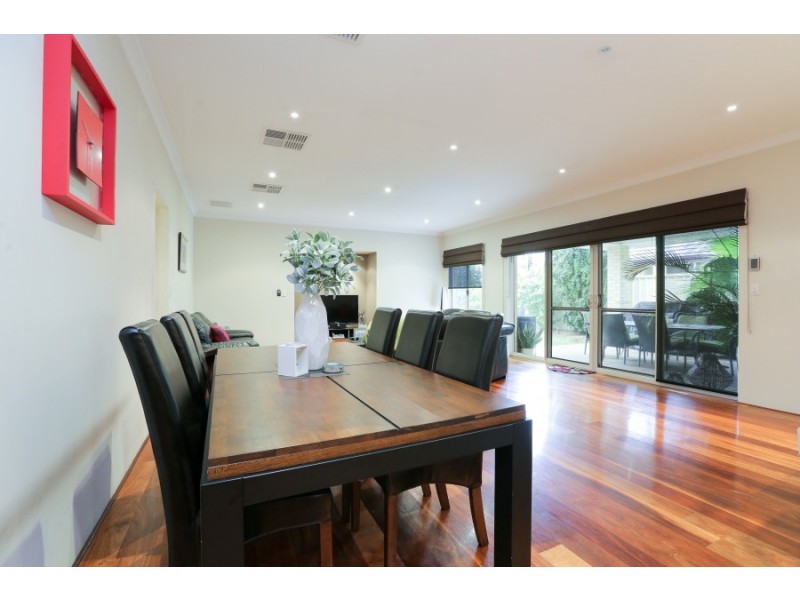 4 Tipperary Bend, Canning Vale WA 6155