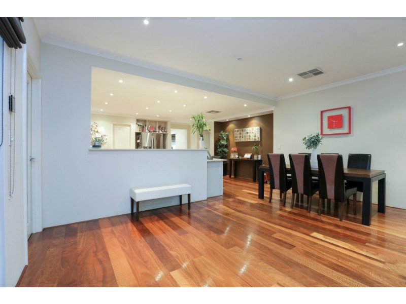 4 Tipperary Bend, Canning Vale WA 6155