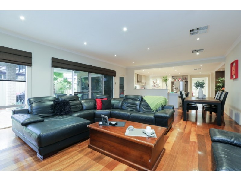 4 Tipperary Bend, Canning Vale WA 6155