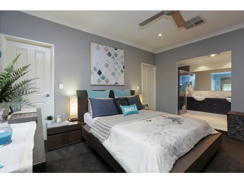 4 Tipperary Bend, Canning Vale WA 6155