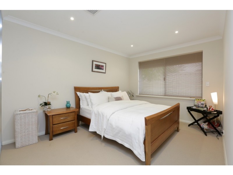 4 Tipperary Bend, Canning Vale WA 6155