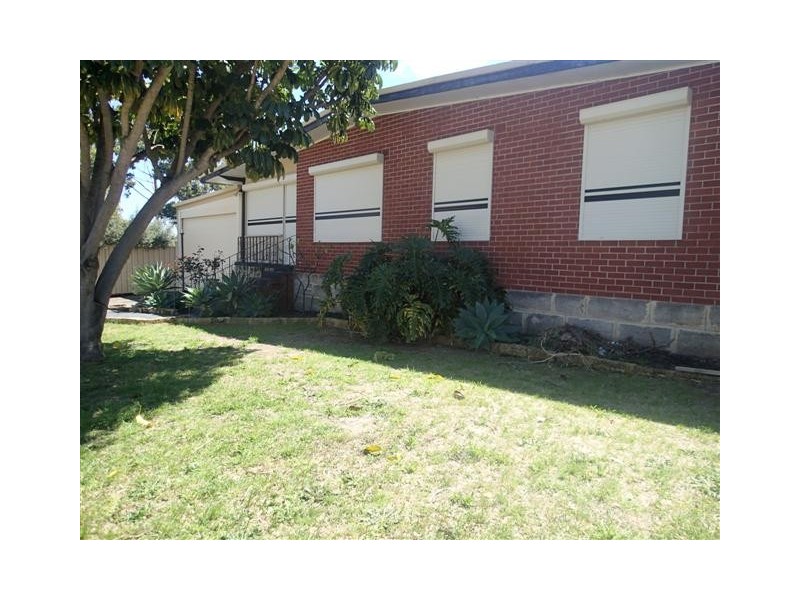 30 Woodley Way, Parmelia WA 6167