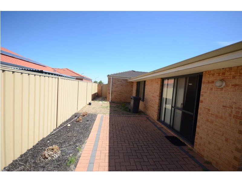 10 Fraser Road North, Canning Vale WA 6155