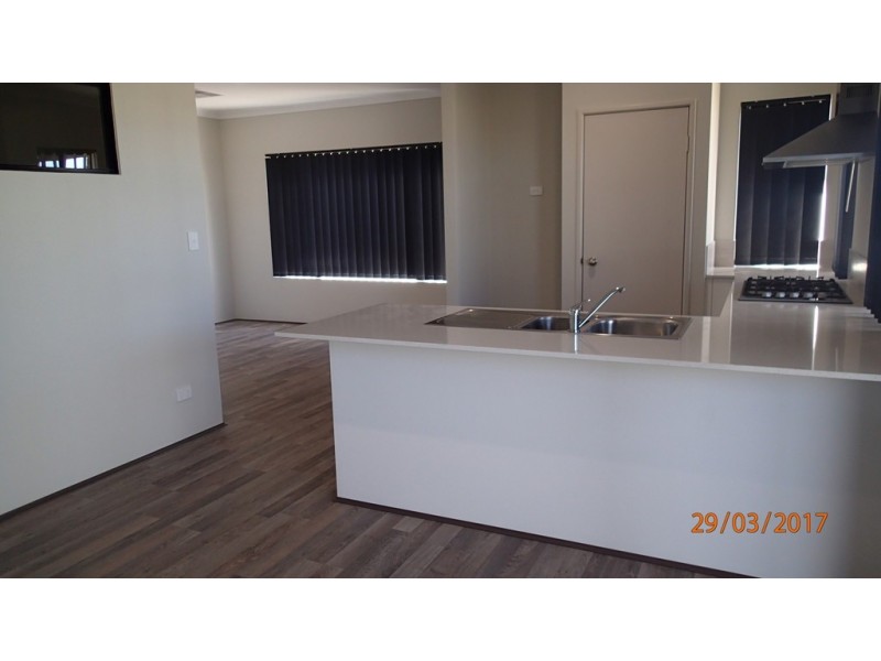 37 Limestone Rise, Piara Waters WA 6112