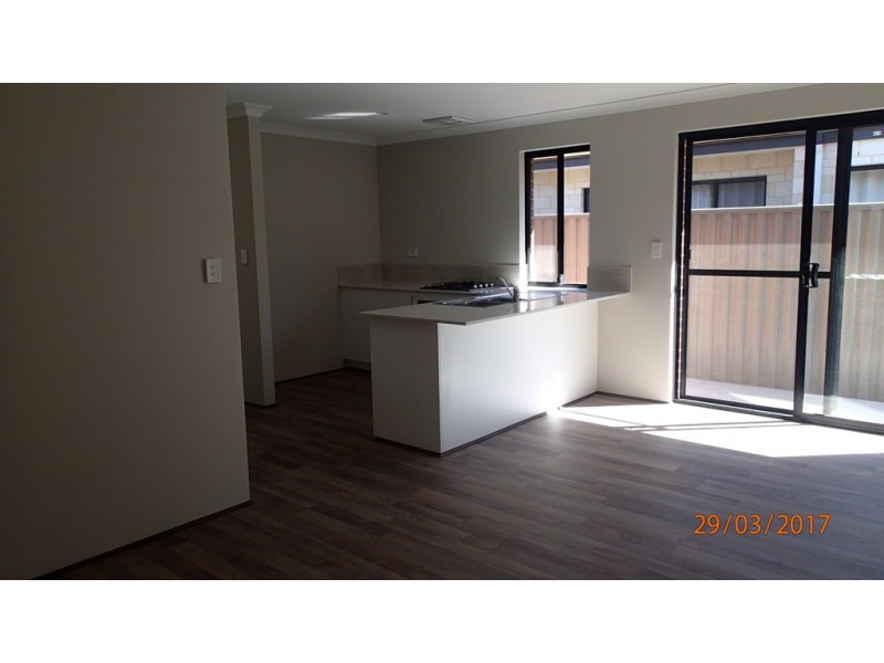 37 Limestone Rise, Piara Waters WA 6112