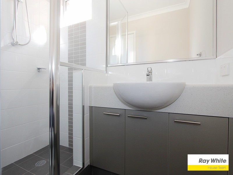 6/18 Flynn Street, Canning Vale WA 6155