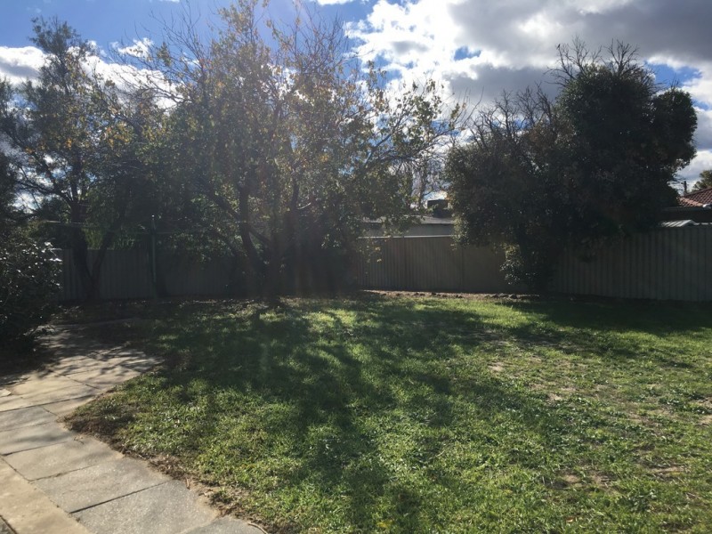 5 Leumeah Street, Armadale WA 6112