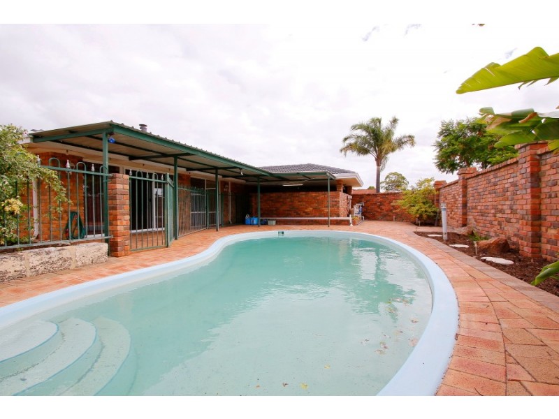 2 Conquest Court, Thornlie WA 6108