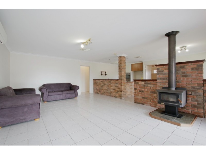 2 Conquest Court, Thornlie WA 6108