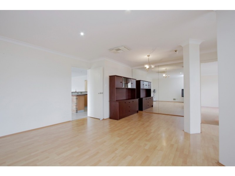 2 Conquest Court, Thornlie WA 6108