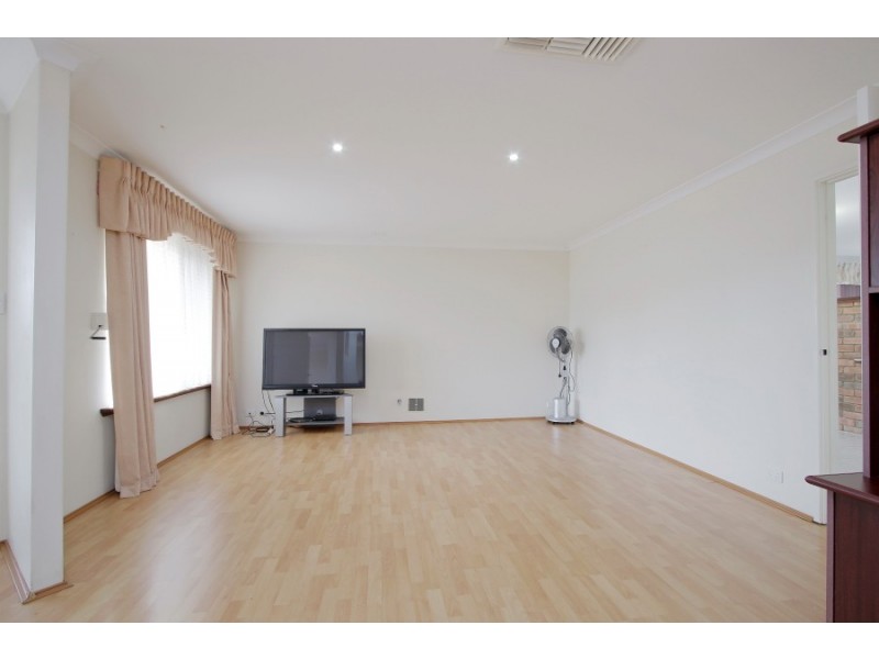 2 Conquest Court, Thornlie WA 6108