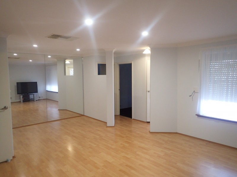 2 Conquest Court, Thornlie WA 6108