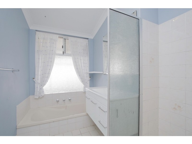 2 Conquest Court, Thornlie WA 6108