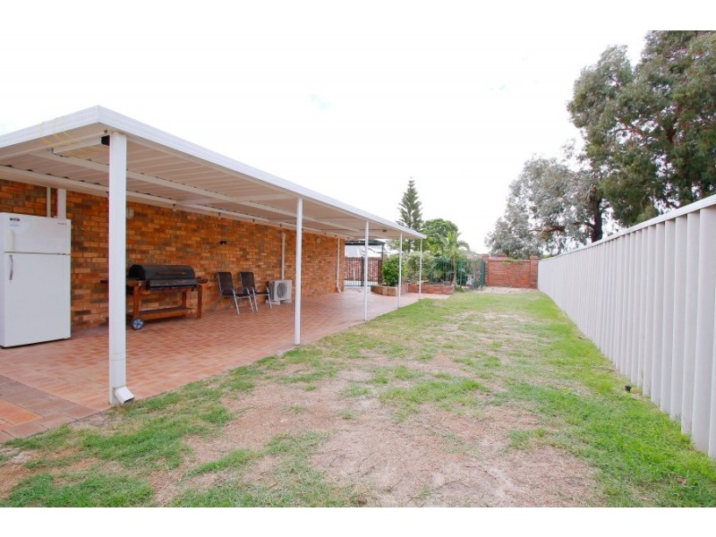 2 Conquest Court, Thornlie WA 6108