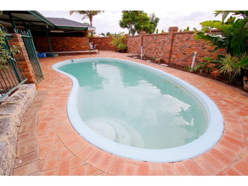 2 Conquest Court, Thornlie WA 6108