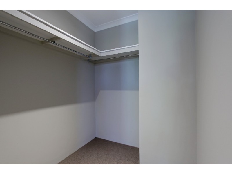 10 Jindabyne Street, Hilbert WA 6112