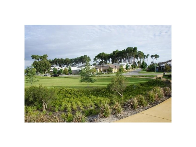 48 Erade Drive, Piara Waters WA 6112