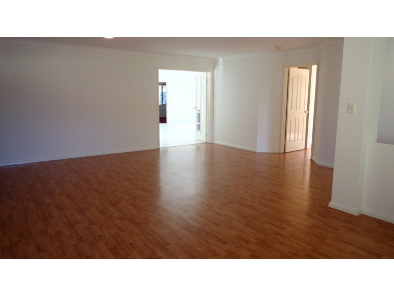 15 COMRIE ROAD, Canning Vale WA 6155