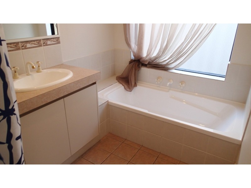 15 COMRIE ROAD, Canning Vale WA 6155