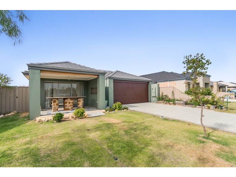 33 Ballycastle Loop, Canning Vale WA 6155