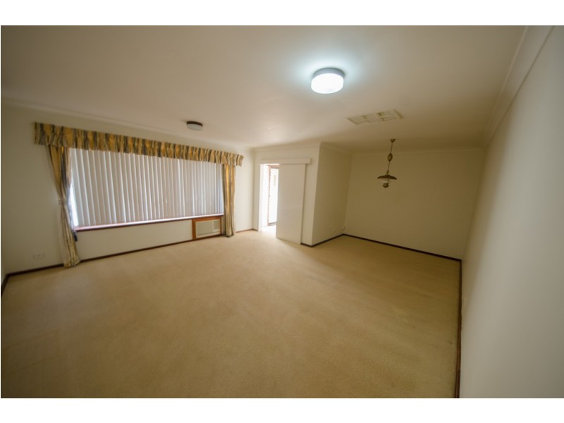 1 Sheldwich Street, Thornlie WA 6108