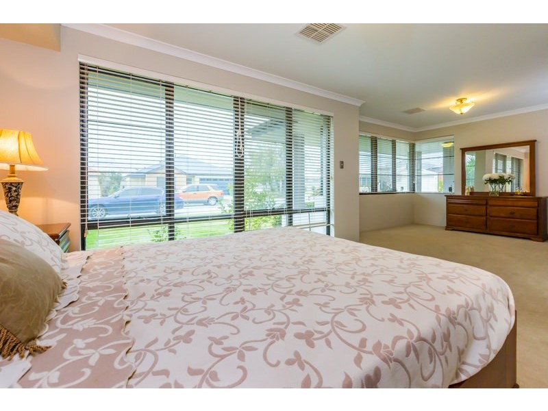 10 Tipperary Bend, Canning Vale WA 6155