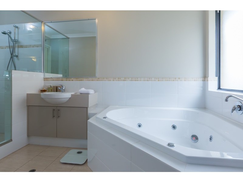 10 Tipperary Bend, Canning Vale WA 6155