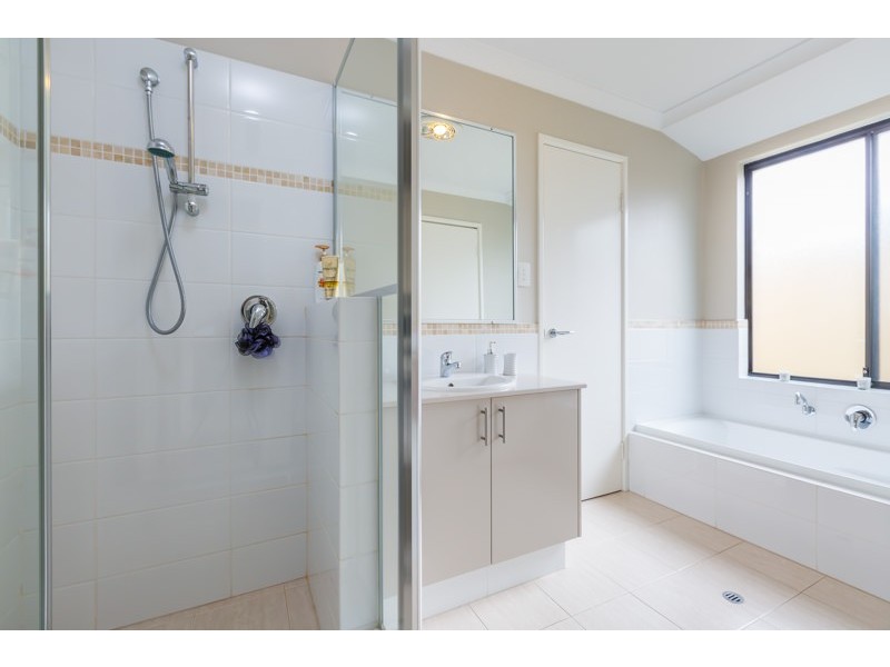 10 Tipperary Bend, Canning Vale WA 6155