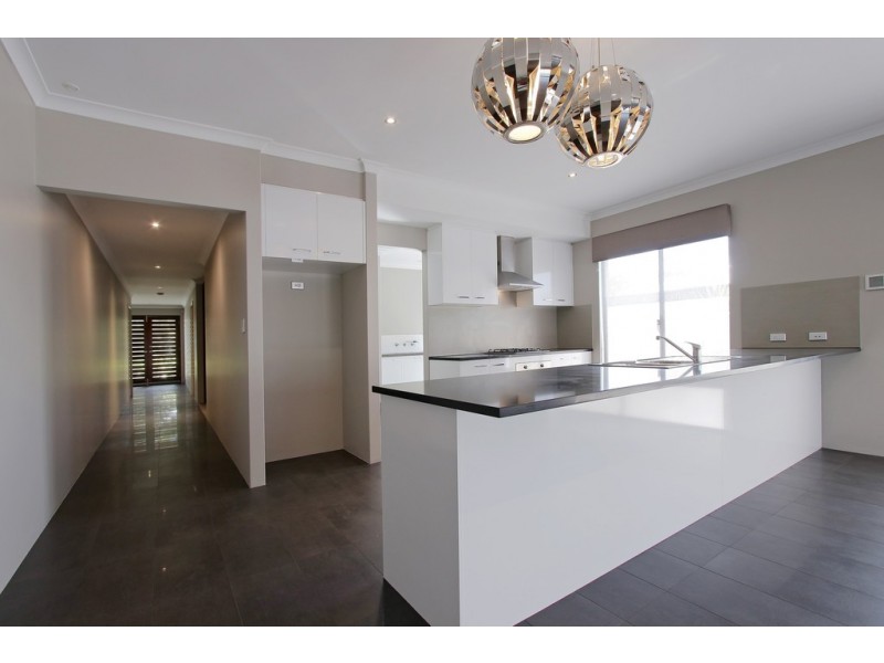 10 Jindabyne Street, Hilbert WA 6112