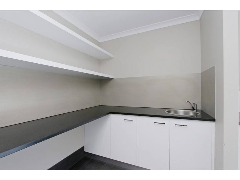 10 Jindabyne Street, Hilbert WA 6112