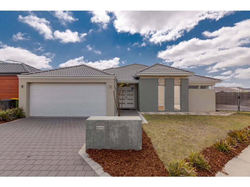 7 Aldenham Drive, Southern River WA 6110