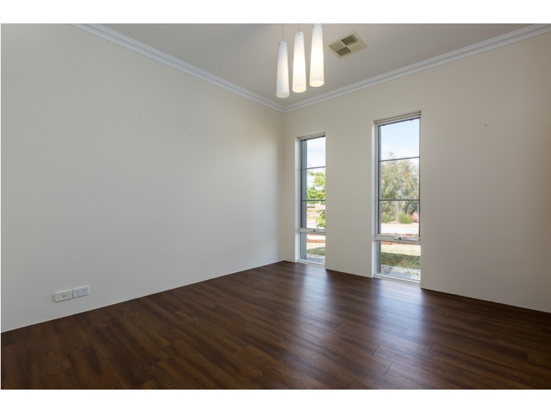 7 Aldenham Drive, Southern River WA 6110