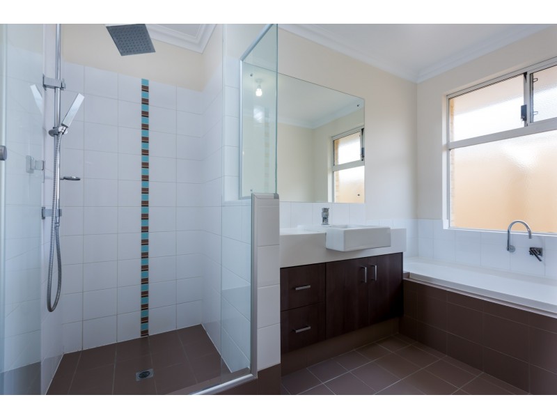 7 Aldenham Drive, Southern River WA 6110