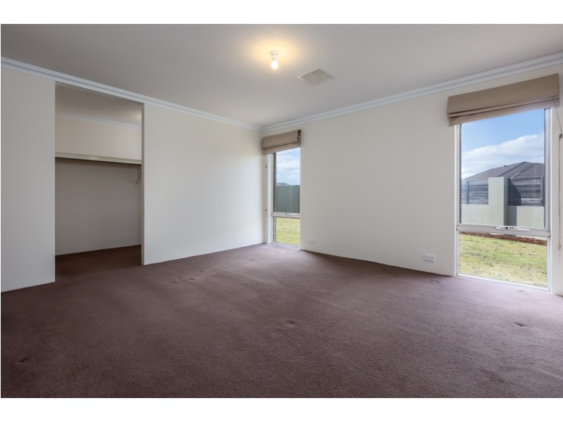 7 Aldenham Drive, Southern River WA 6110