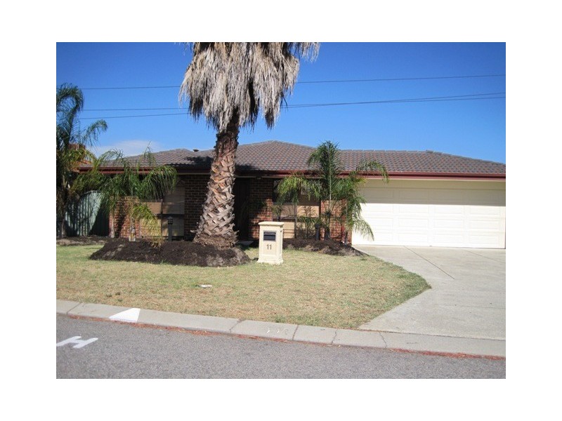 11 Hotchkiss Close, Thornlie WA 6108