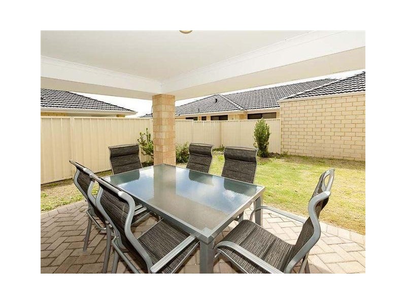 1 Ballycastle Loop, Canning Vale WA 6155
