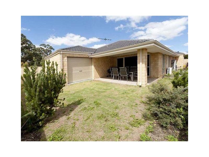 1 Ballycastle Loop, Canning Vale WA 6155
