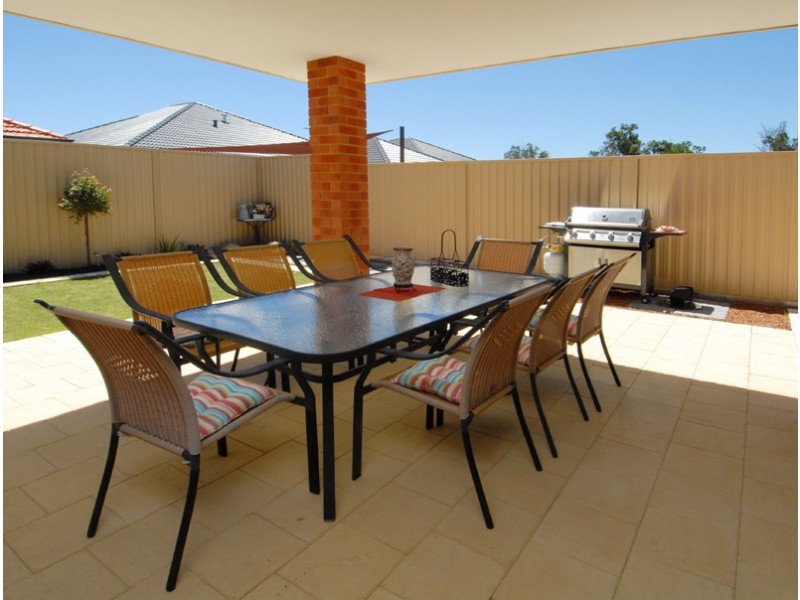 6 Salen Lane, Canning Vale WA 6155