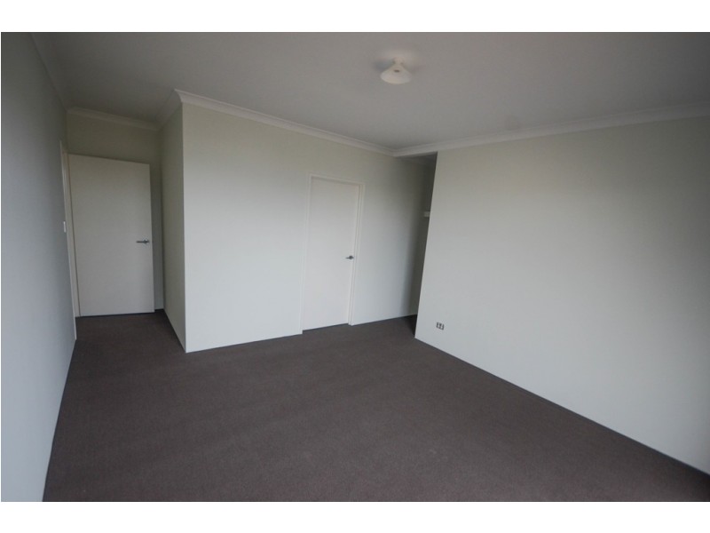 27 Willowdale Promenade, Piara Waters WA 6112