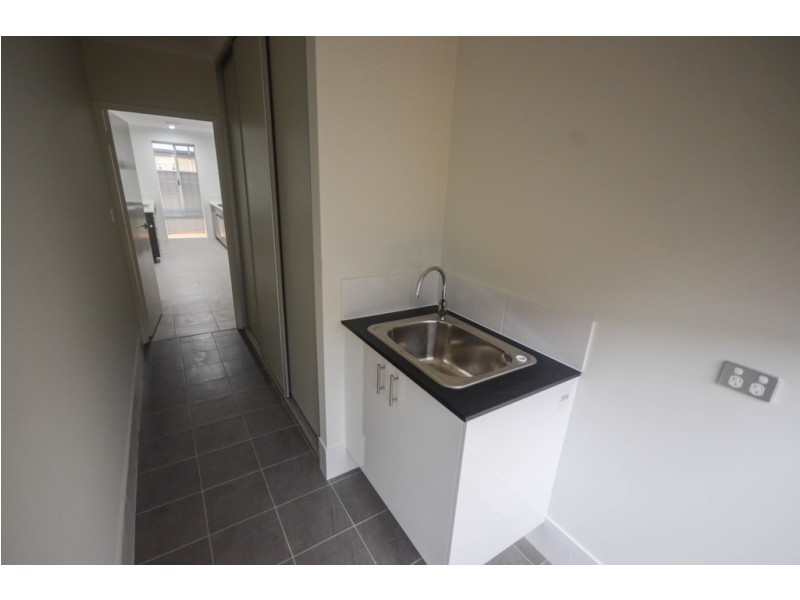 27 Willowdale Promenade, Piara Waters WA 6112