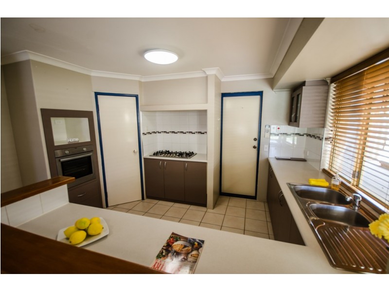 15 Kurrajong Drive, Thornlie WA 6108