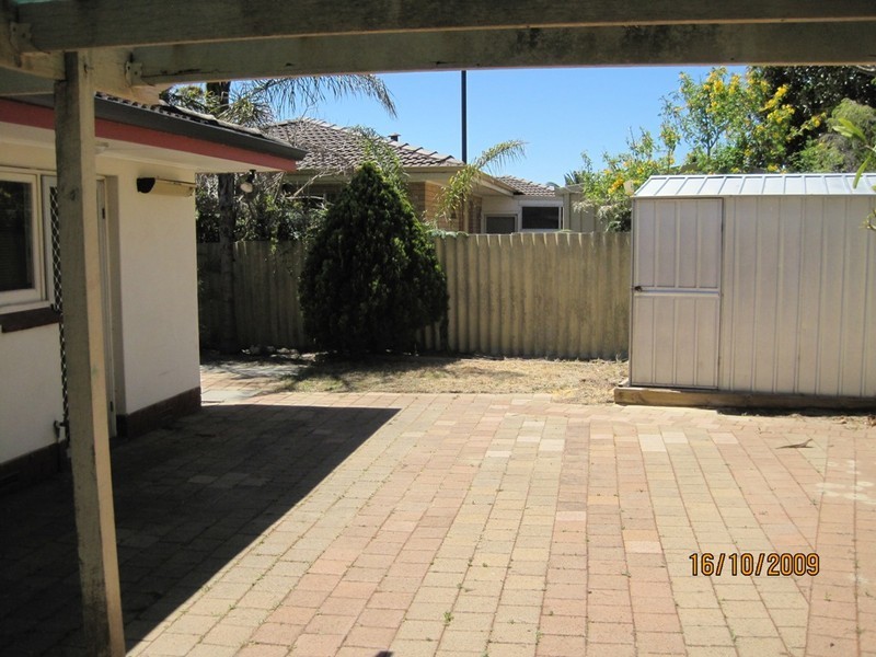 12 B Amur place, Bateman WA 6150