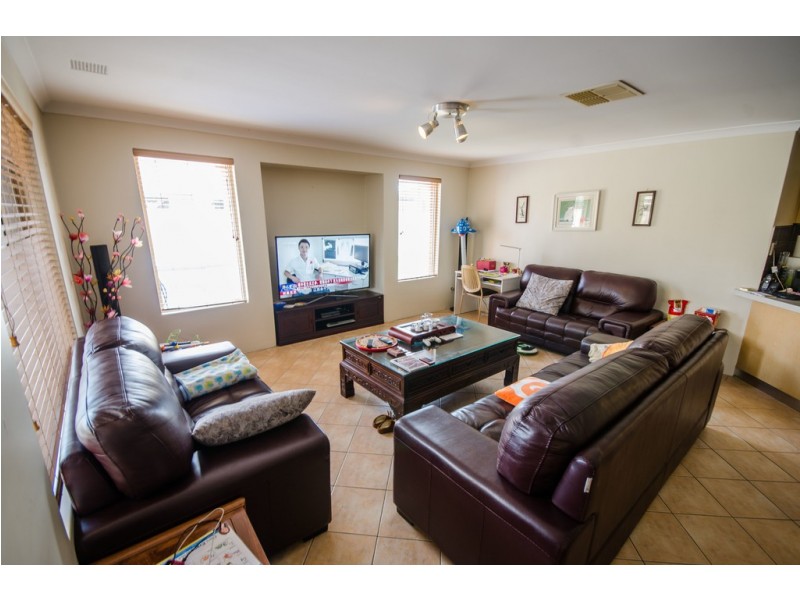 4 Vancouver Drive, Canning Vale WA 6155