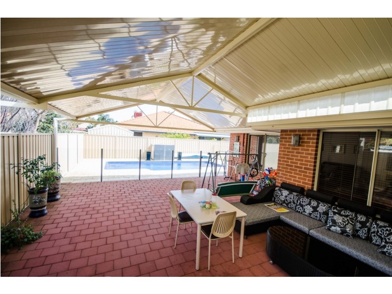 4 Vancouver Drive, Canning Vale WA 6155